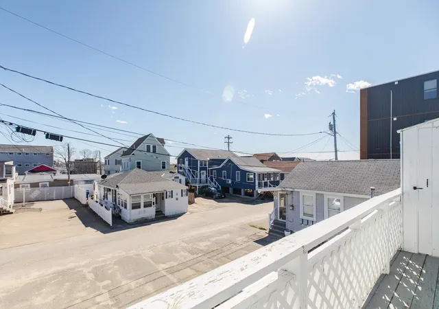 Homes for sale in Hampton, NH | 12 Manchester St, Hampton, NH 03842 | MLS# 5086315