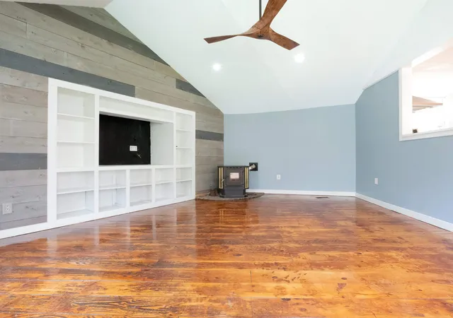 Photo 3 of Single family home for sale at 231 Chesterfield Rd, Hinsdale, NH 03451 | MLS# 5086353 | Listing updated on 2026-07-10
