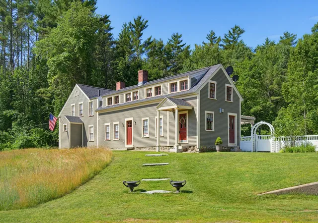 Photo 2 of Single family home for sale at 41 W Lull Pl, New Boston, NH 03070 | MLS# 5086587 | Listing updated on 2026-07-31
