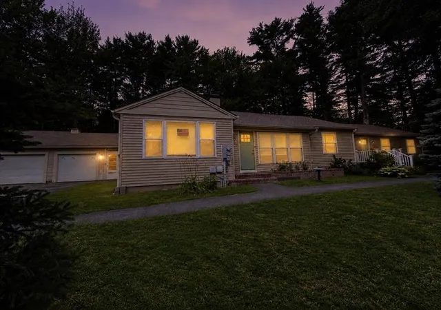 2nd image of 1090 North Main St, Laconia, NH 03246 | MLS# 5086603