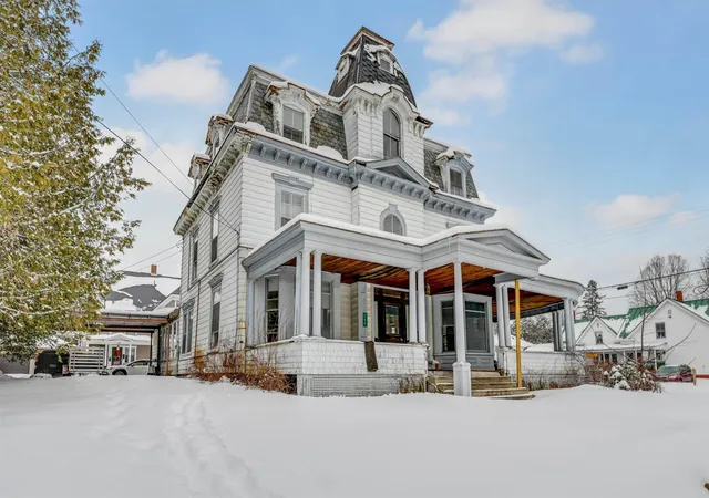 2nd image of 277 Summer St, Saint Johnsbury, VT 05819 | MLS# 5086654