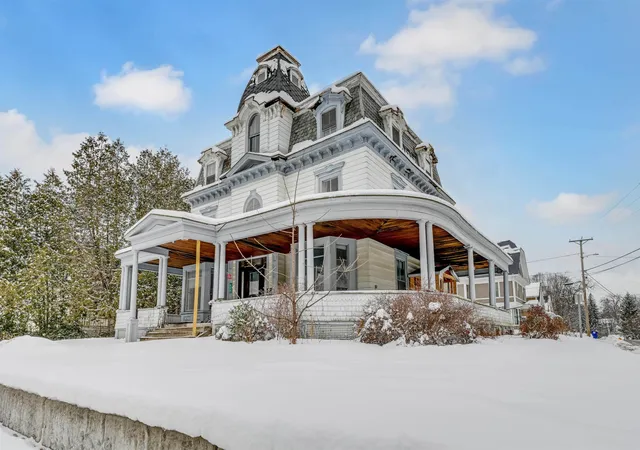 3rd image of 277 Summer St, Saint Johnsbury, VT 05819 | MLS# 5086654