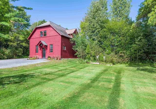 Homes for sale in Manchester, VT | 144 Taconic Ave, Manchester, VT 05254 | MLS# 5086670