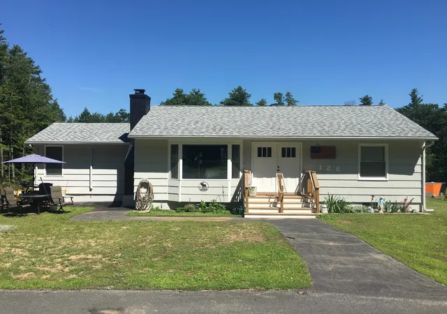 Homes for sale in Gilford, NH | 128 Old Lake Shore Rd, Gilford, NH 03249 | MLS# 5086673