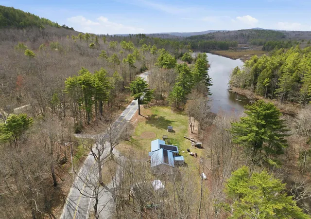 Homes for sale in New Durham, NH | 252 Merrymeeting Rd, New Durham, NH 03855 | MLS# 5086741