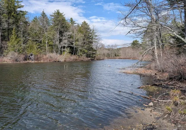 Homes for sale in New Durham, NH | 252 Merrymeeting Rd, New Durham, NH 03855 | MLS# 5086741