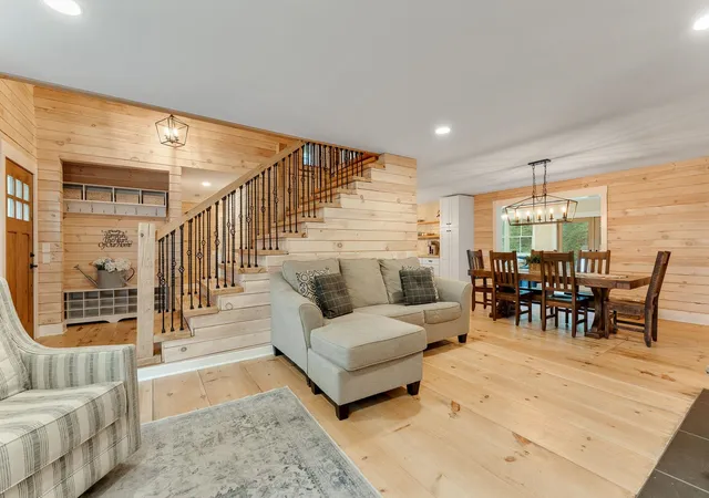 5th image of 163 E Countryside Rd, Waterbury, VT 05676 | MLS# 5086750