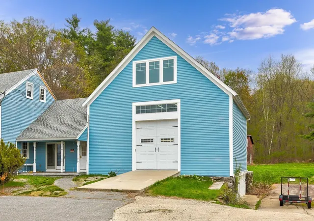 3rd image of 338 N Main St, Salem, NH 03079 | MLS# 5086773