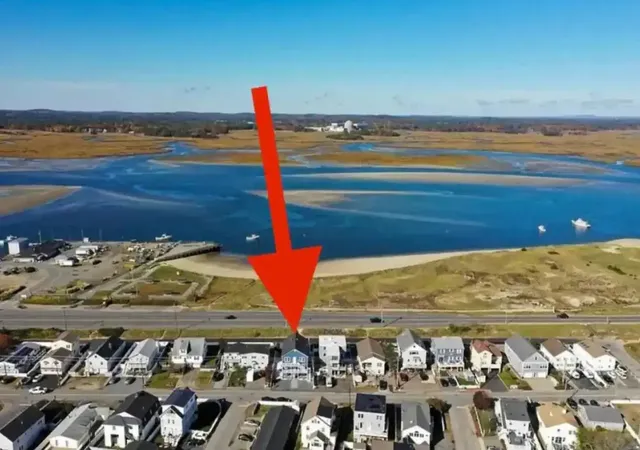 1st image of 301 Portsmouth Ave, Seabrook, NH 03874 | MLS# 5086786