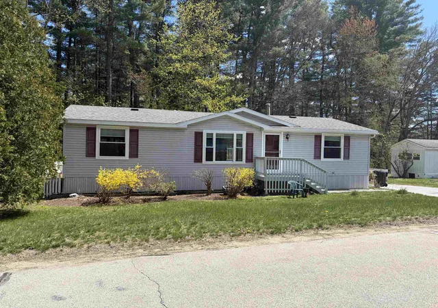 Manufactured home for sale at 10 Eric Ave, Nashua, NH 03062 | MLS# 5086820