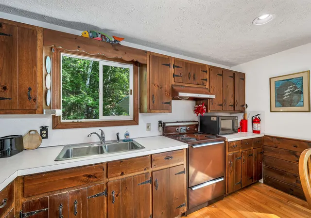 Photo 3 of Single family home for sale at 229 North Shore Rd, New Durham, NH 03855 | MLS# 5086855 | Listing updated on 2026-09-19