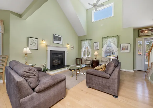 Photo 4 of Single family home for sale at 8 Port Wy, Laconia, NH 03246 | MLS# 5086910 | Listing updated on 2026-07-30