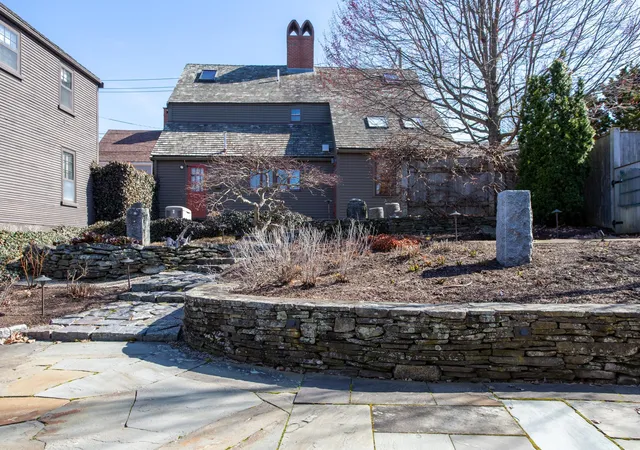 4th image of 171 Gates St, Portsmouth, NH 03801 | MLS# 5087030