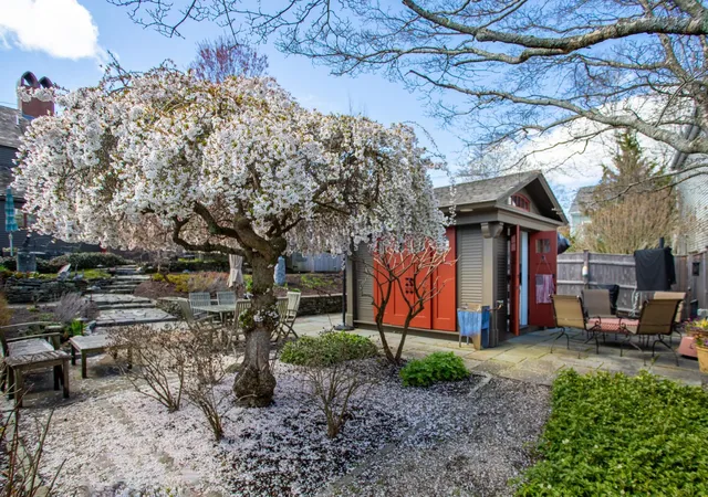 5th image of 171 Gates St, Portsmouth, NH 03801 | MLS# 5087030