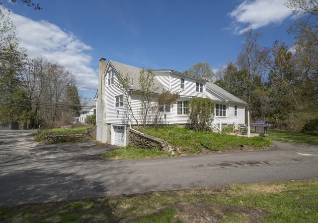 Homes for sale in Derry, NH | 91 Hampstead Rd, Derry, NH 03038 | MLS# 5087055