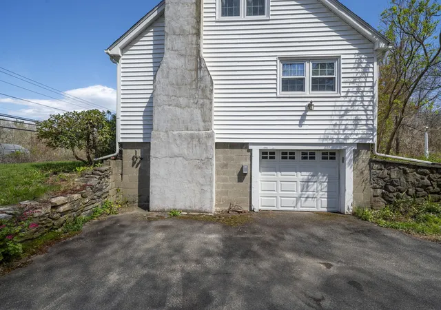 Homes for sale in Derry, NH | 91 Hampstead Rd, Derry, NH 03038 | MLS# 5087055