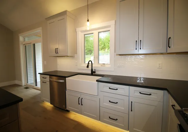 Photo 3 of Condo for sale at 433 Dawn Ct #18, Suncook, NH 03275 | MLS# 5087105 | Listing updated on 2026-05-06