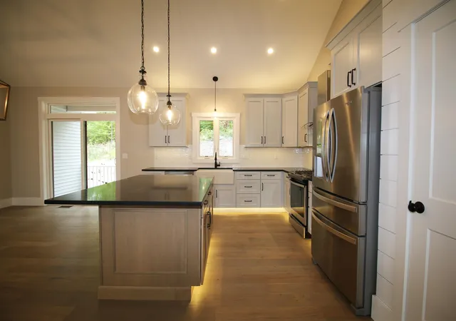 Photo 4 of Condo for sale at 433 Dawn Ct #18, Suncook, NH 03275 | MLS# 5087105 | Listing updated on 2026-05-06