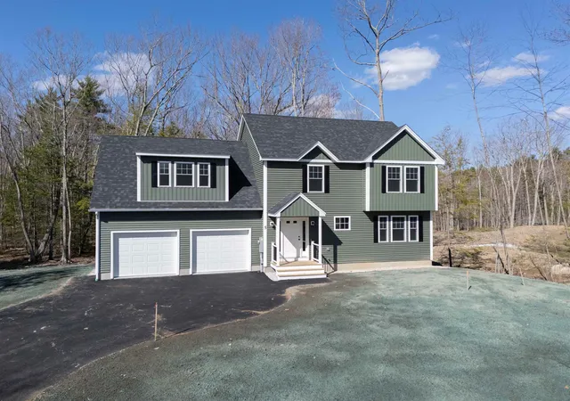 Photo 1 of Single family home for sale at 5 Blaisdell Ct, Raymond, NH 03077 | MLS# 5087145 | Listing updated on 2026-09-16