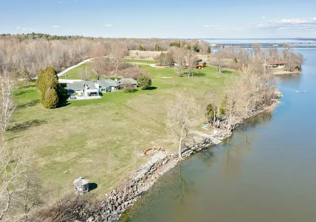 3rd image of 431 Mcgregor Pt, Alburgh, VT 05440 | MLS# 5087147