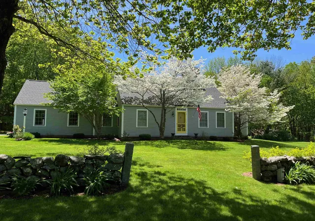 Photo 1 of Single family home for sale at 9 Tater St, Mont Vernon, NH 03057 | MLS# 5087212 | Listing updated on 2026-05-13