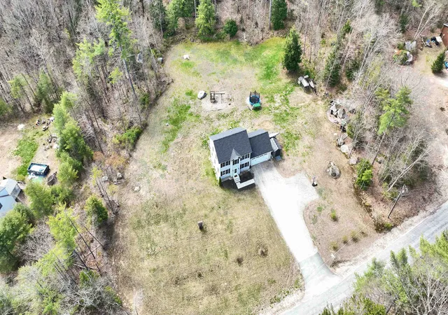 4th image of 125 Pine Meadows Cir, Bennington, NH 03442 | MLS# 5087236