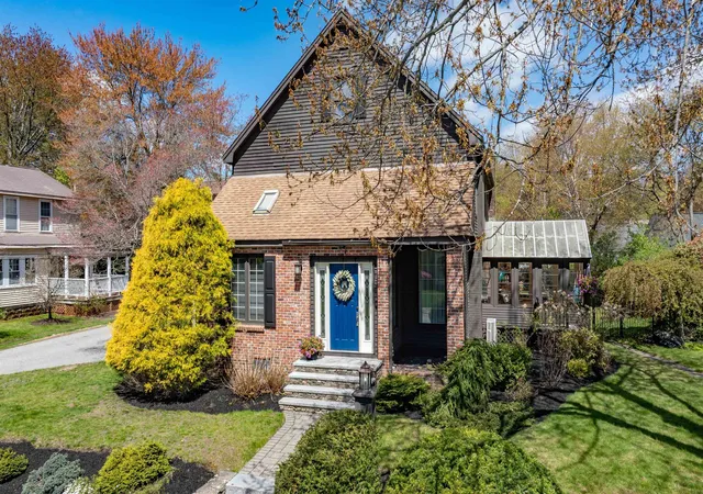 1st image of 5 Ashland St, Nashua, NH 03064 | MLS# 5087276