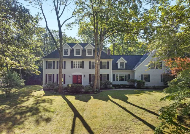 Photo 1 of Sale Pending at 117 Castle Hill Rd, Windham, NH 03087 | MLS# 5087373 | Listing updated on 2026-08-20