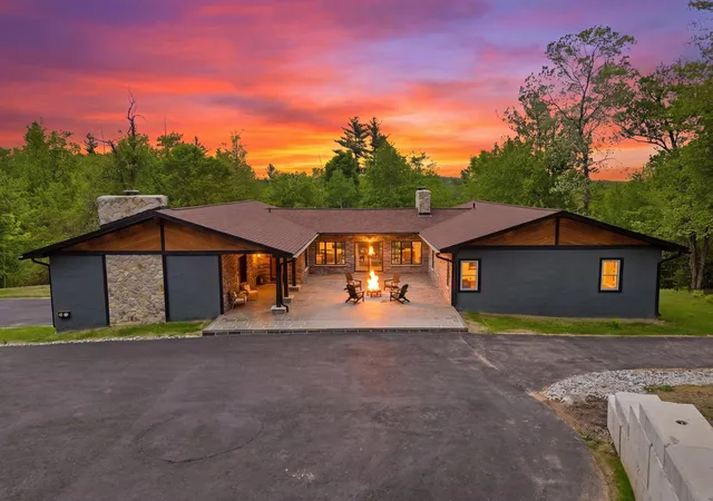 1st image of 4 Washington Dr, Amherst, NH 03031 | MLS# 5087466