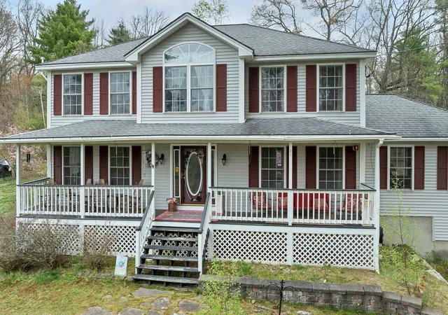 Homes for sale in Hooksett, NH | 71 Auburn Rd, Hooksett, NH 03106 | MLS# 5087470