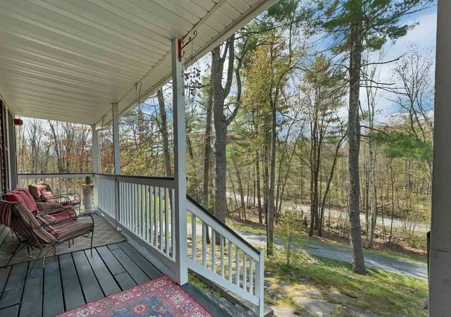 Homes for sale in Hooksett, NH | 71 Auburn Rd, Hooksett, NH 03106 | MLS# 5087470