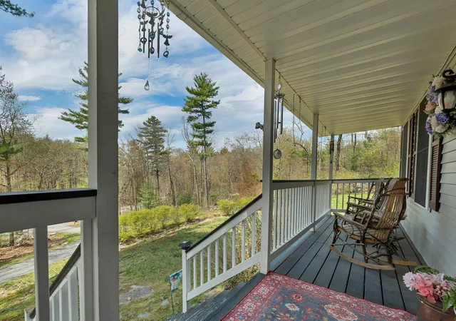 Homes for sale in Hooksett, NH | 71 Auburn Rd, Hooksett, NH 03106 | MLS# 5087470