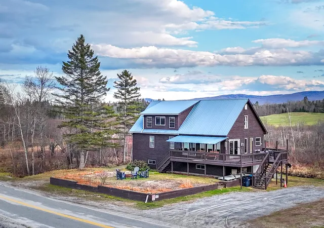 Photo 3 of Single family home for sale at 324 Lakeshore Dr, Island Pond, VT 05846 | MLS# 5087542 | Listing updated on 2026-07-24