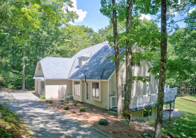 2nd image of 17 Stone Pound Ln, Atkinson, NH 03811 | MLS# 5087661