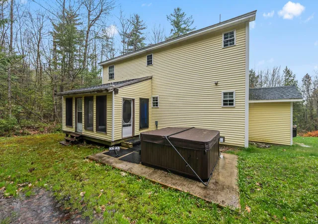 2nd image of 10 Landsdown Ln, Conway, NH 03818 | MLS# 5087775
