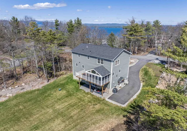 Homes for sale in Gilford, NH | 216 Mountain Dr, Gilford, NH 03249 | MLS# 5087782