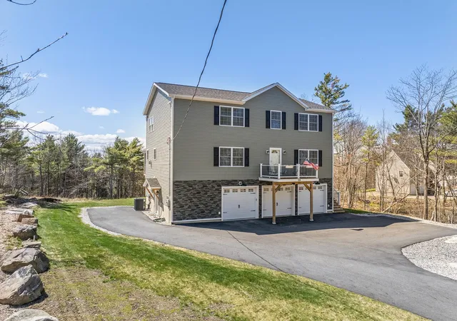 Homes for sale in Gilford, NH | 216 Mountain Dr, Gilford, NH 03249 | MLS# 5087782