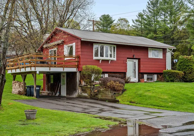 Homes for sale in Barre Town, VT | 11 Ledge Dr, Barre Town, VT 05641 | MLS# 5087805
