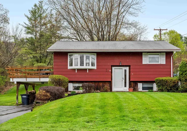 Homes for sale in Barre Town, VT | 11 Ledge Dr, Barre Town, VT 05641 | MLS# 5087805