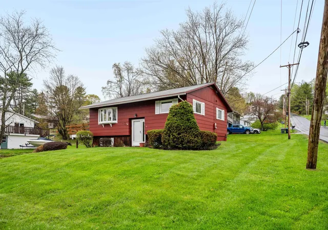 Homes for sale in Barre Town, VT | 11 Ledge Dr, Barre Town, VT 05641 | MLS# 5087805