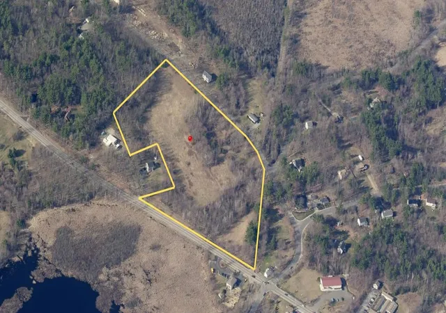 1st image of 8 Stark Rd, Derry, NH 03038 | MLS# 5087857