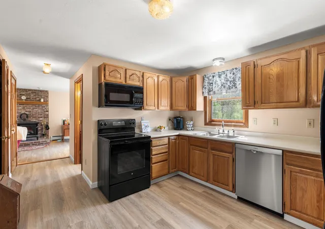 Photo 3 of Single family home for sale at 11 Jennifer Ln, Weare, NH 03281 | MLS# 5087863 | Listing updated on 2026-09-21
