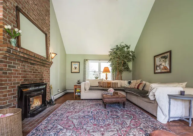 Homes for sale in Manchester, VT | 184 Westview Ests, Manchester, VT 05255 | MLS# 5087878