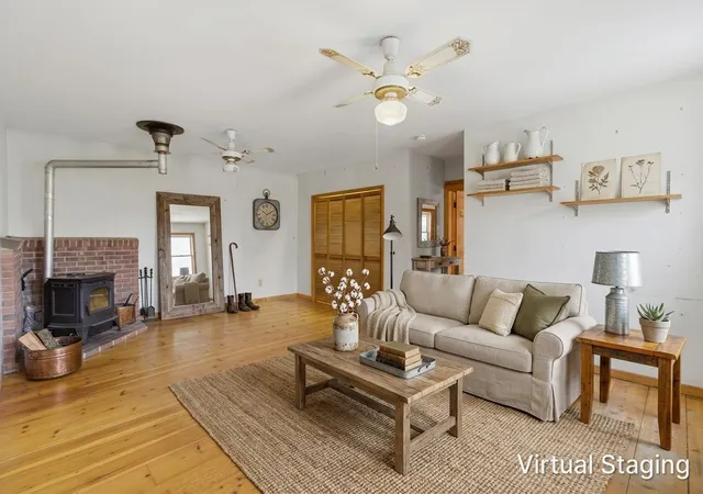 Homes for sale in Pownal, VT | 2154 Us Route 7 Route, Pownal, VT 05261 | MLS# 5087889