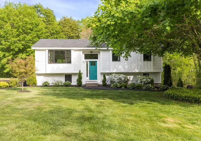 Photo 1 of Single family home for sale at 29 Frontier St, Rye, NH 03870 | MLS# 5087894 | Listing updated on 2026-07-15
