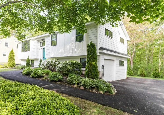 Photo 2 of Single family home for sale at 29 Frontier St, Rye, NH 03870 | MLS# 5087894 | Listing updated on 2026-07-15