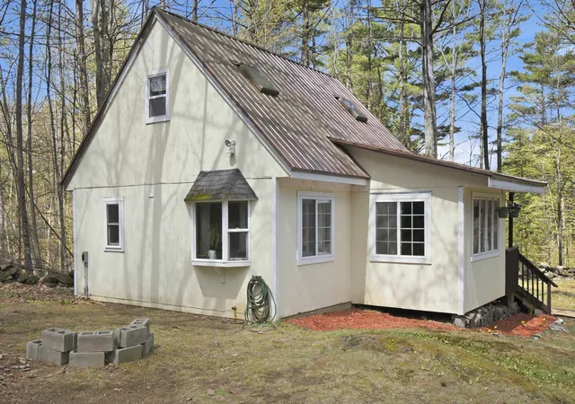Photo 3 of Single family home for sale at 101 Canterbury Shore Dr, Canterbury, NH 03224 | MLS# 5087939 | Listing updated on 2026-07-07