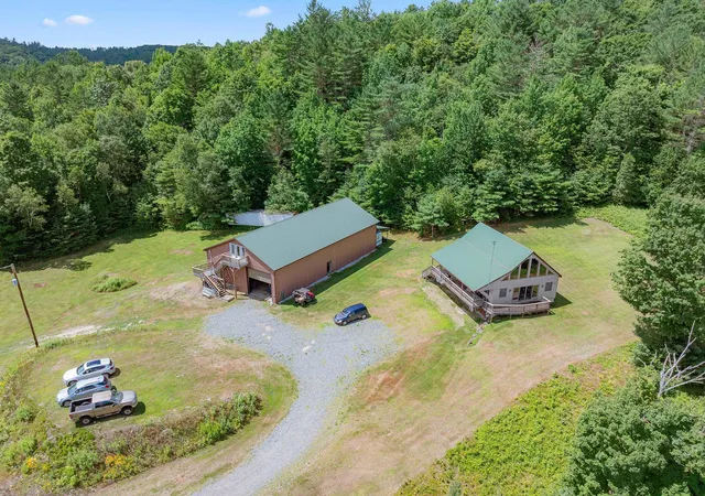 1st image of 832 West Hill Rd, Saint Johnsbury, VT 05819 | MLS# 5087974