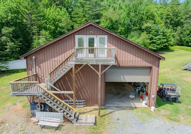 3rd image of 832 West Hill Rd, Saint Johnsbury, VT 05819 | MLS# 5087974