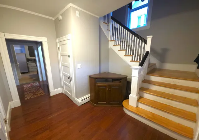 2nd image of 729 Pine St, Manchester, NH 03104 | MLS# 5087978